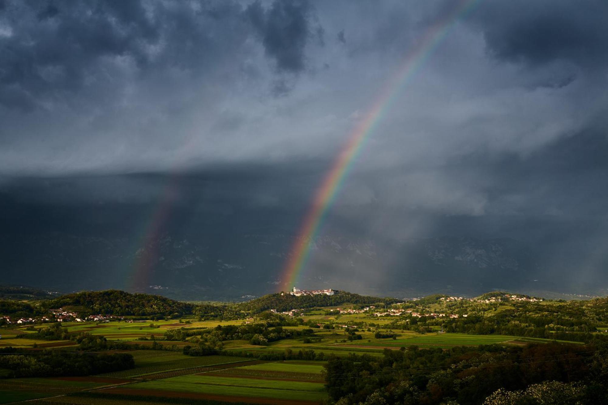 Fine Rooms Vipava Εξωτερικό φωτογραφία